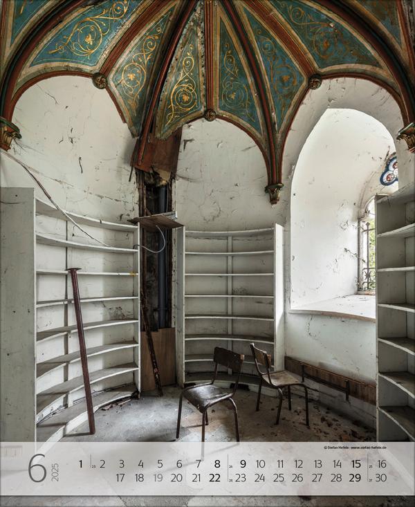 Bild: 9783731879343 | Lost Places 2025 | Verlag Korsch | Kalender | Spiralbindung | 14 S.