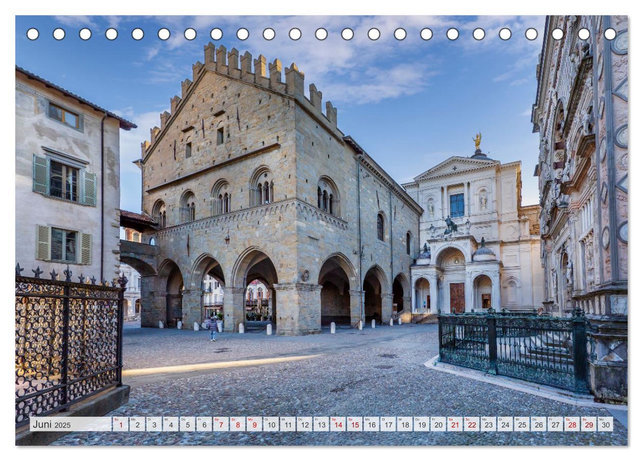 Bild: 9783457151655 | Bezauberndes Bergamo (Tischkalender 2025 DIN A5 quer), CALVENDO...