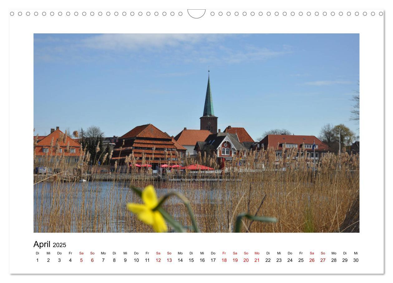 Bild: 9783435431311 | Neustadt in Holstein - Charmante Stadt am Meer (Wandkalender 2025...