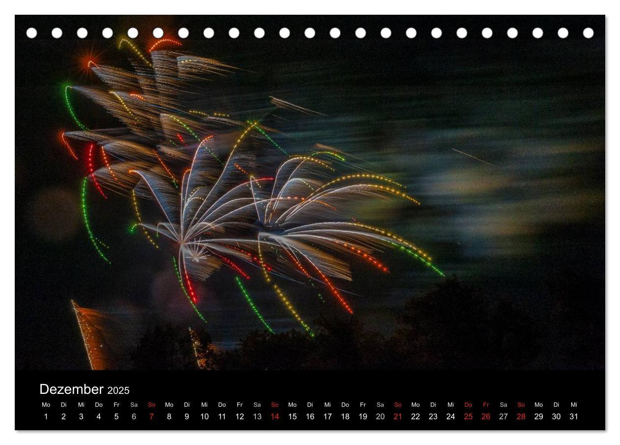 Bild: 9783435828470 | Das Feuerwerk (Tischkalender 2025 DIN A5 quer), CALVENDO...