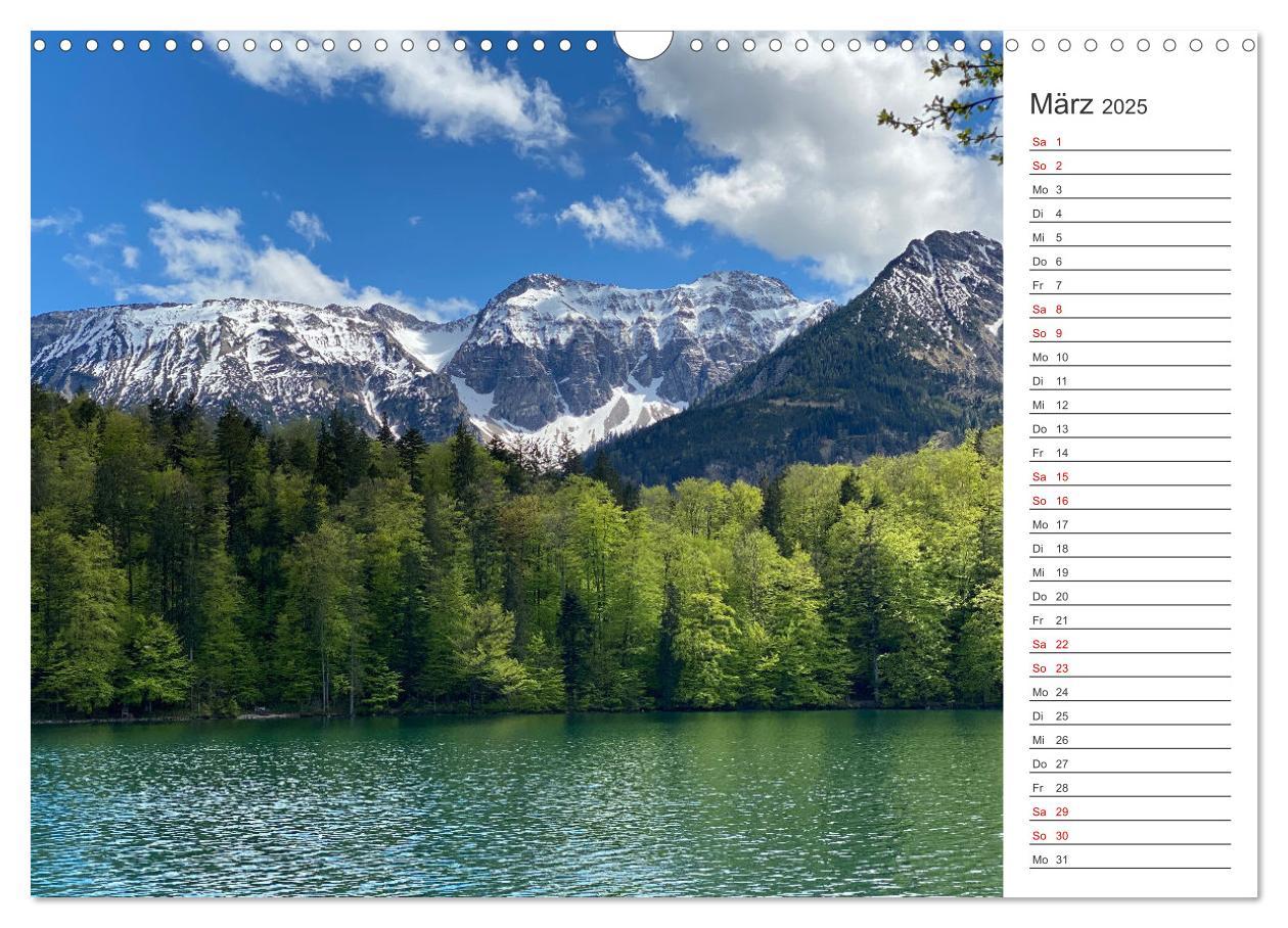 Bild: 9783383868368 | Alpenauszeit - Traumhafte Bergmomente am Wasser (Wandkalender 2025...