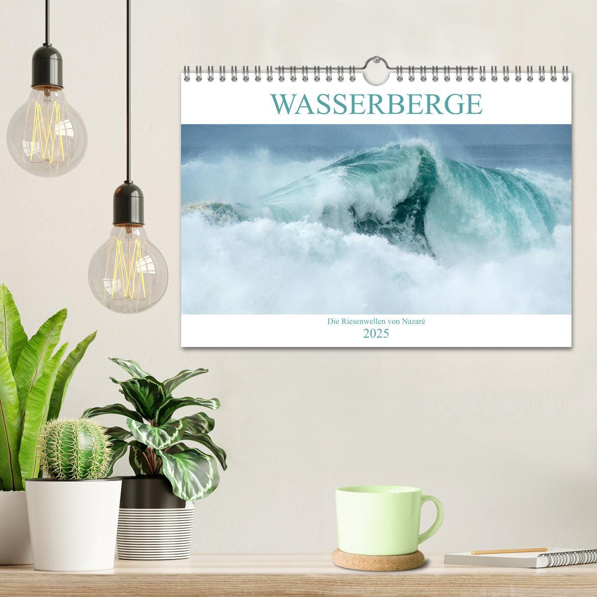 Bild: 9783435158560 | WASSERBERGE - Die Riesenwellen von Nazaré (Wandkalender 2025 DIN A4...