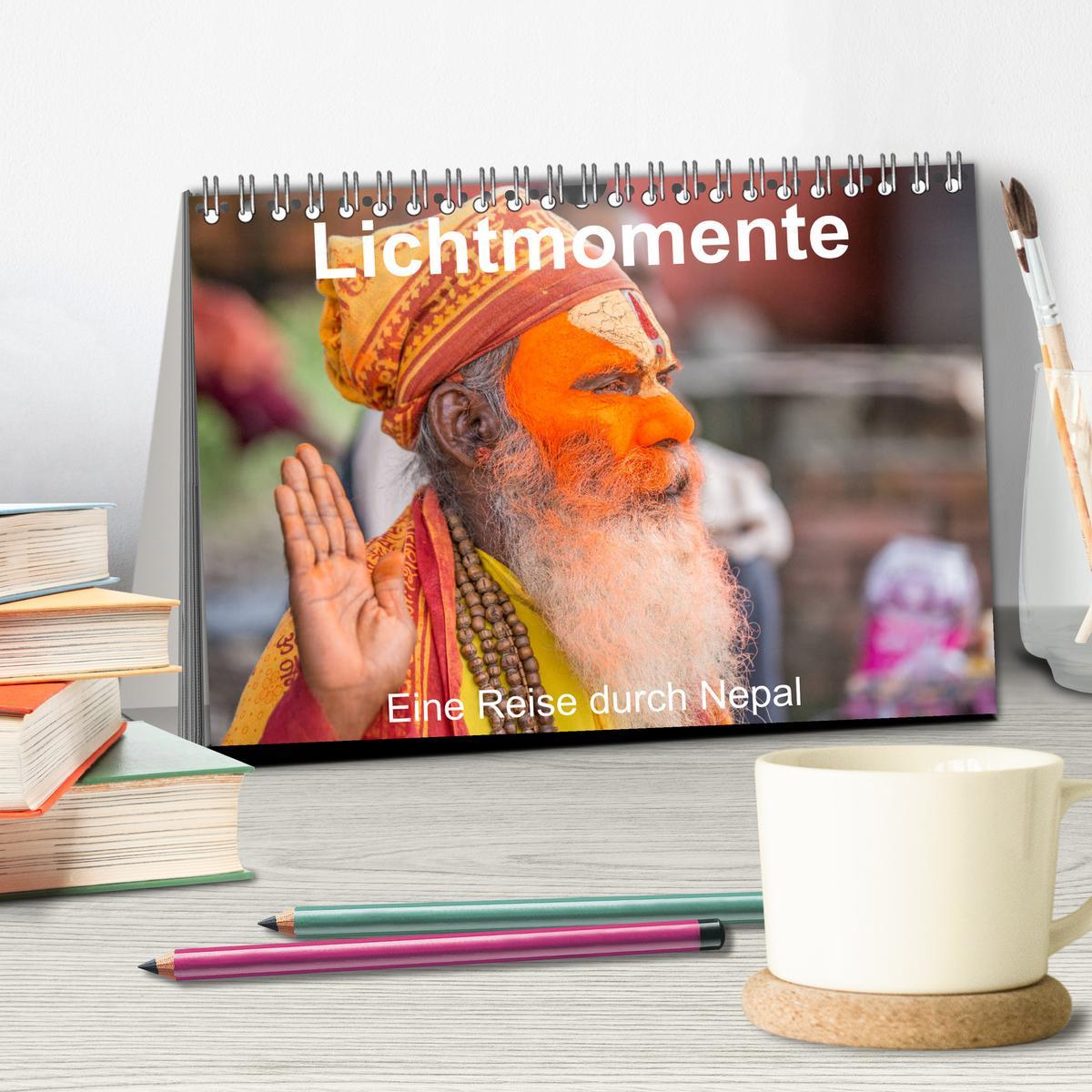 Bild: 9783435276042 | Lichtmomente - Eine Reise durch Nepal (Tischkalender 2025 DIN A5...