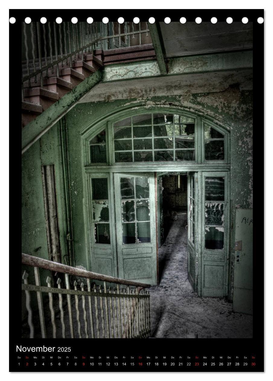 Bild: 9783457081761 | Lost Places Vergessene Orte (Tischkalender 2025 DIN A5 hoch),...