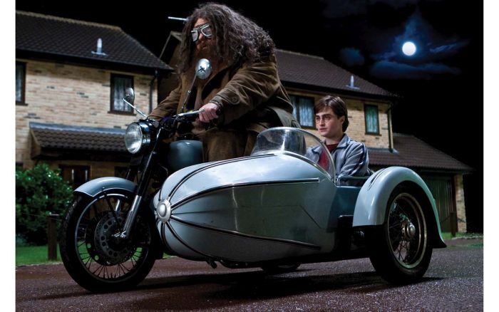 Cover: 5055286673887 | Hornby Hagrids Motorcycle &amp; Sidecar | Harry Potter | COCCC99727