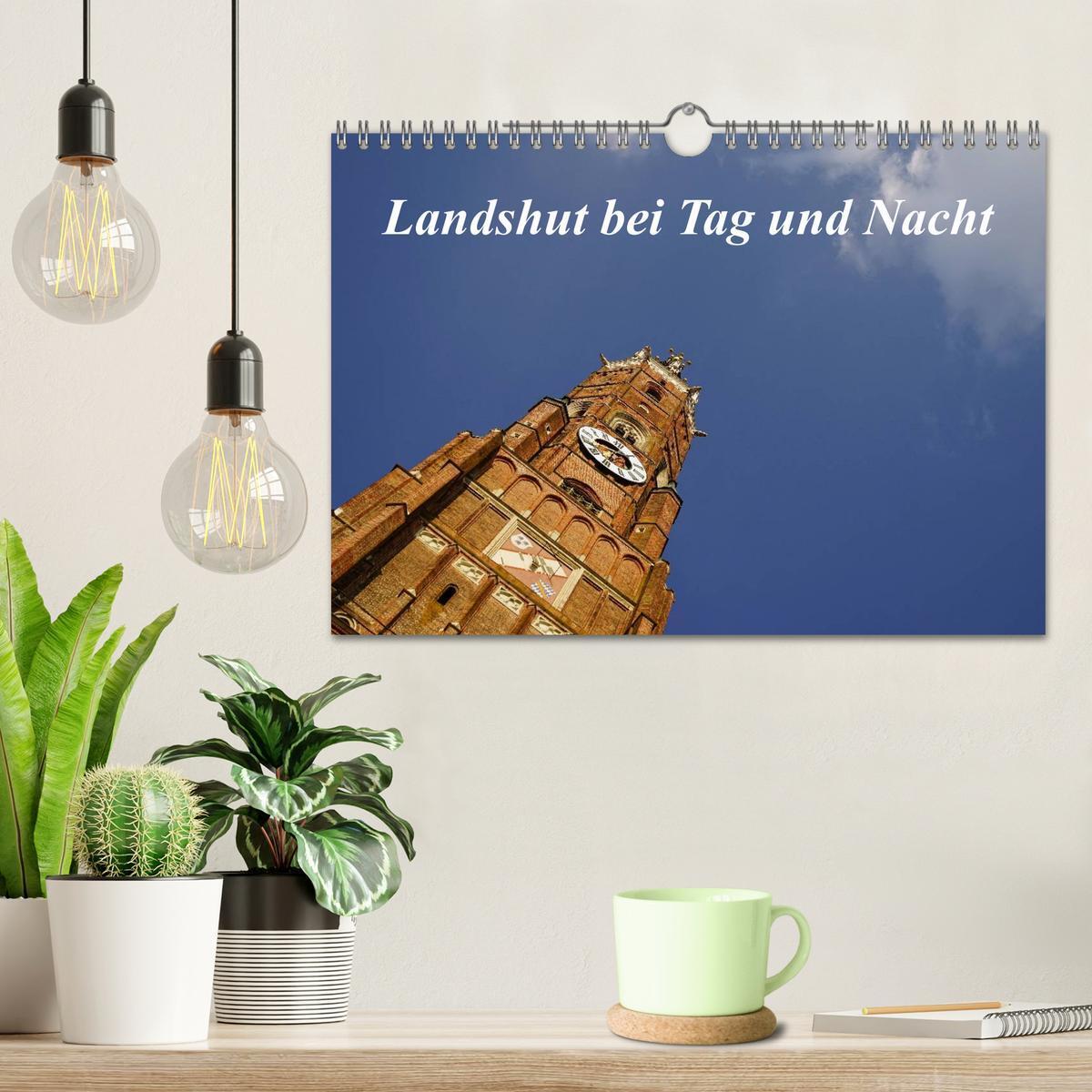 Bild: 9783435691821 | Landshut bei Tag und Nacht (Wandkalender 2025 DIN A4 quer),...