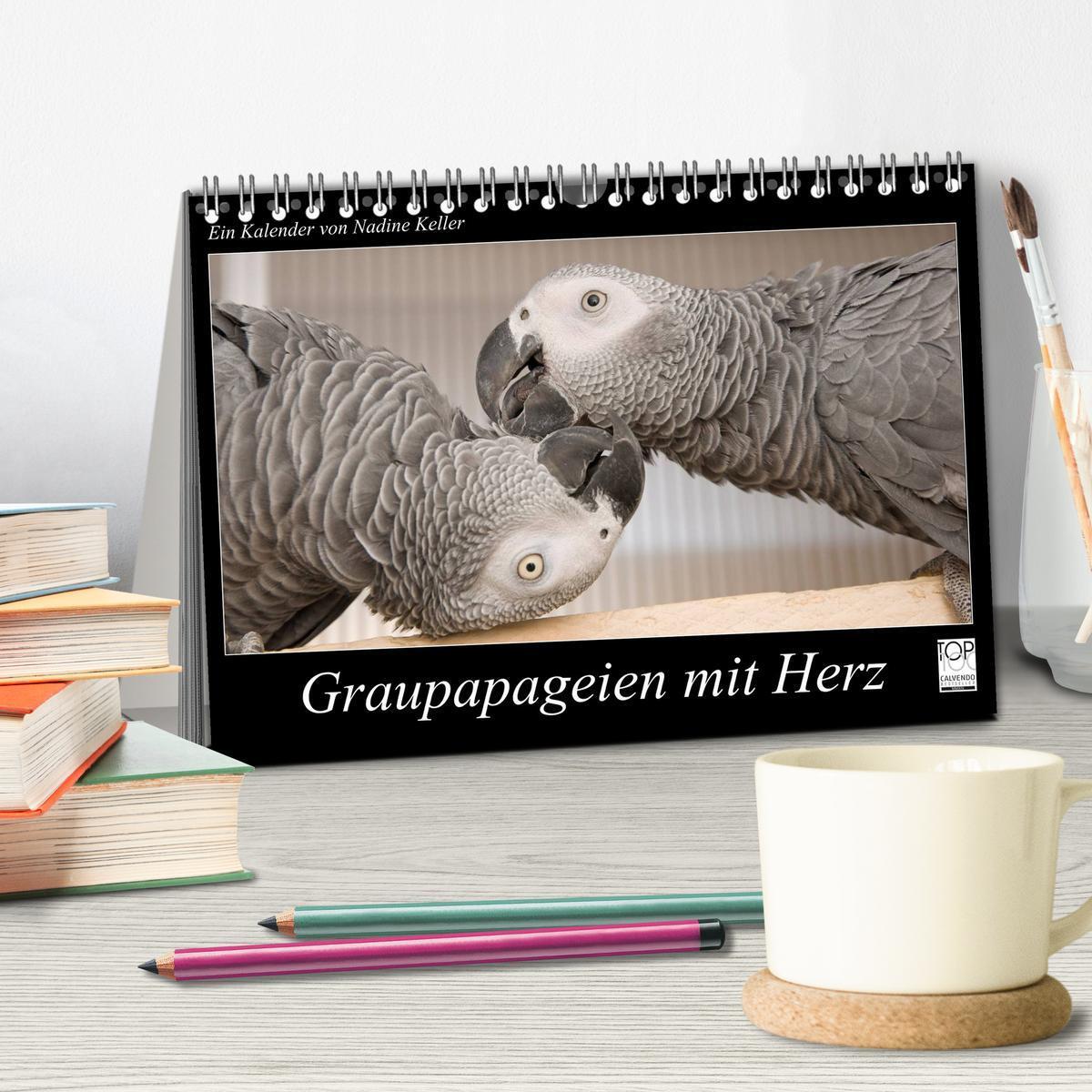 Bild: 9783435686285 | Graupapageien mit Herz (Tischkalender 2025 DIN A5 quer), CALVENDO...