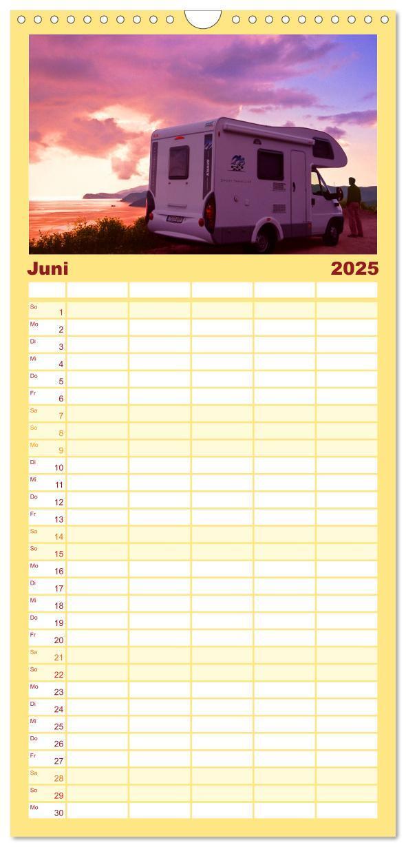 Bild: 9783457116500 | Familienplaner 2025 - Wohnmobil-Reisen mit 5 Spalten (Wandkalender,...