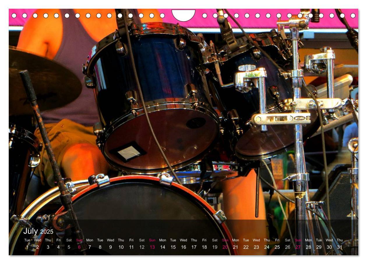 Bild: 9781325953974 | DRUMS ONSTAGE (Wall Calendar 2025 DIN A4 landscape), CALVENDO 12...