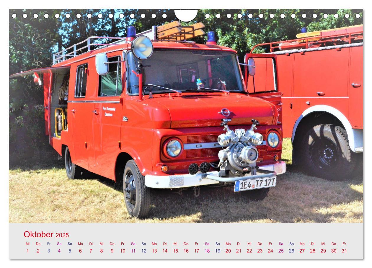 Bild: 9783435213535 | Oldtimer-FEUERWEHR (Wandkalender 2025 DIN A4 quer), CALVENDO...