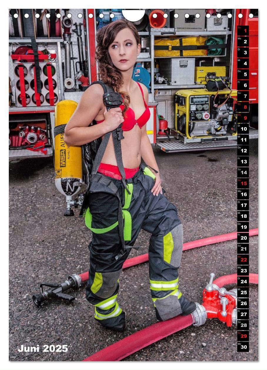 Bild: 9783457058596 | Feuerwehrkalender 2025 (Wandkalender 2025 DIN A4 hoch), CALVENDO...