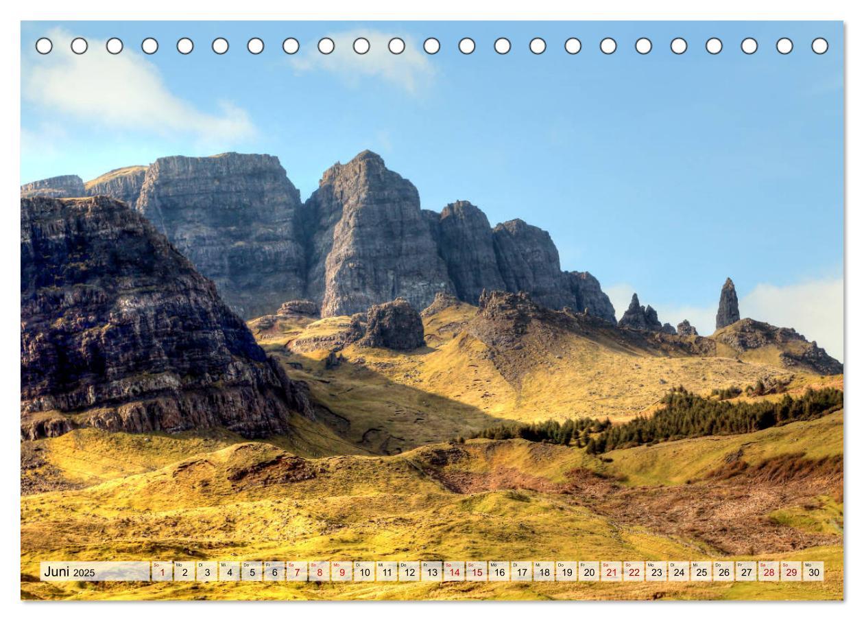 Bild: 9783435244331 | Schottland - Land aus Nebel und Licht (Tischkalender 2025 DIN A5...