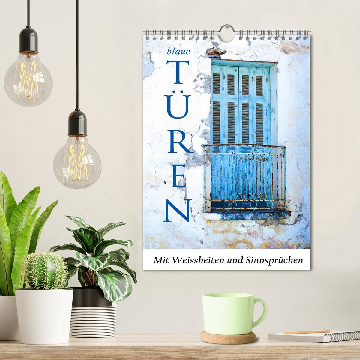 Bild: 9783383961649 | Blaue Türen (Wandkalender 2025 DIN A4 hoch), CALVENDO Monatskalender