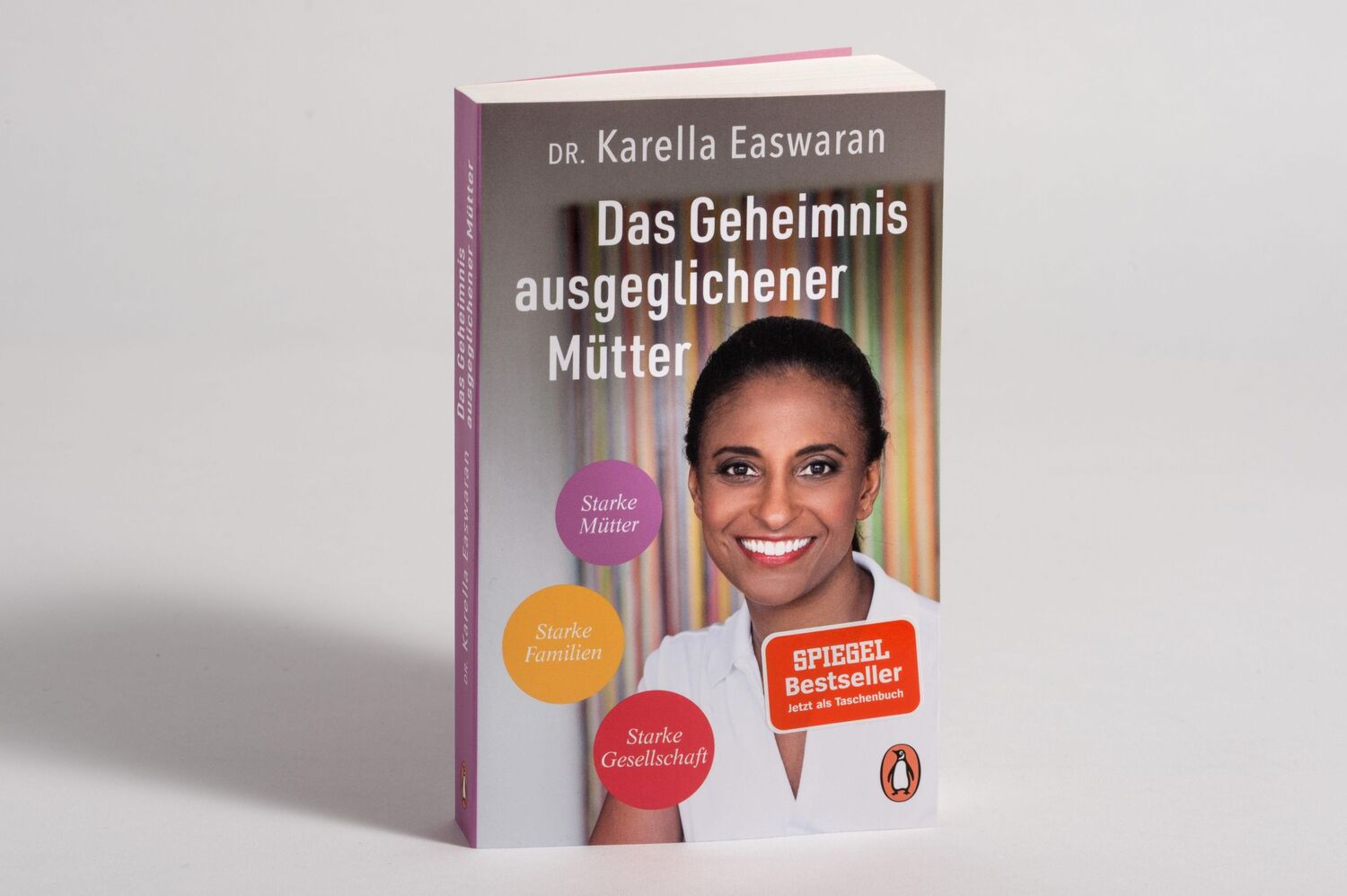 Bild: 9783328108122 | Das Geheimnis ausgeglichener Mütter | Karella Easwaran | Taschenbuch