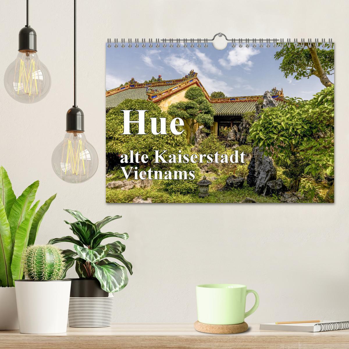 Bild: 9783457161470 | Hue alte Kaiserstadt Vietnams (Wandkalender 2025 DIN A4 quer),...