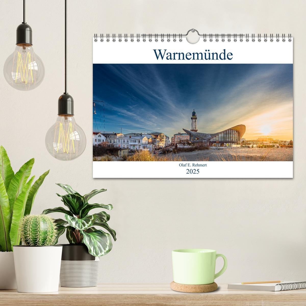 Bild: 9783435029839 | Warnemünde by Olaf Rehmert (Wandkalender 2025 DIN A4 quer),...