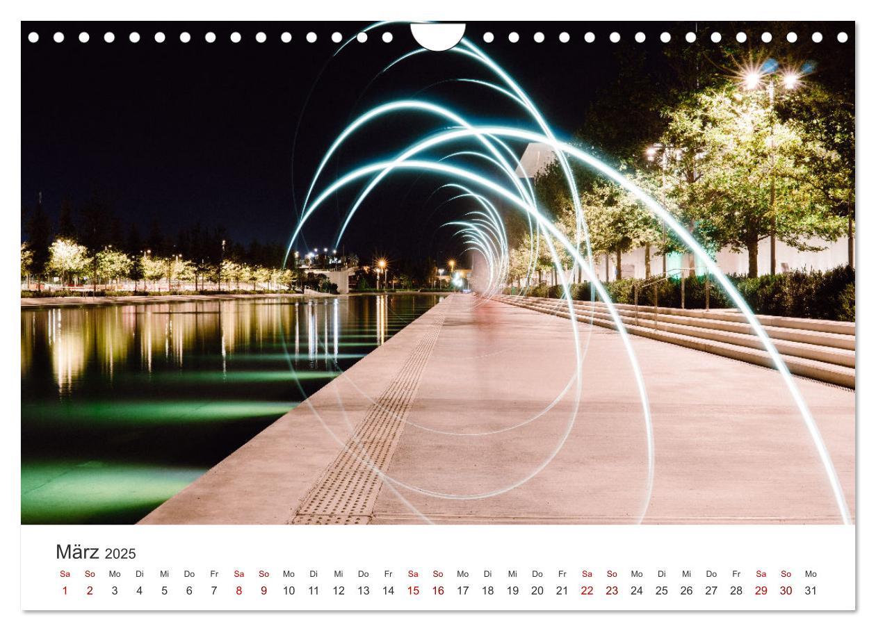 Bild: 9783435351701 | Lightpainting - Malen mit Licht und Zeit (Wandkalender 2025 DIN A4...