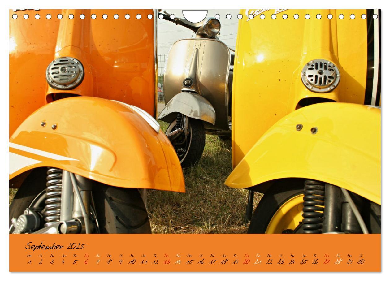 Bild: 9783383977985 | Vespa Liebe (Wandkalender 2025 DIN A4 quer), CALVENDO Monatskalender