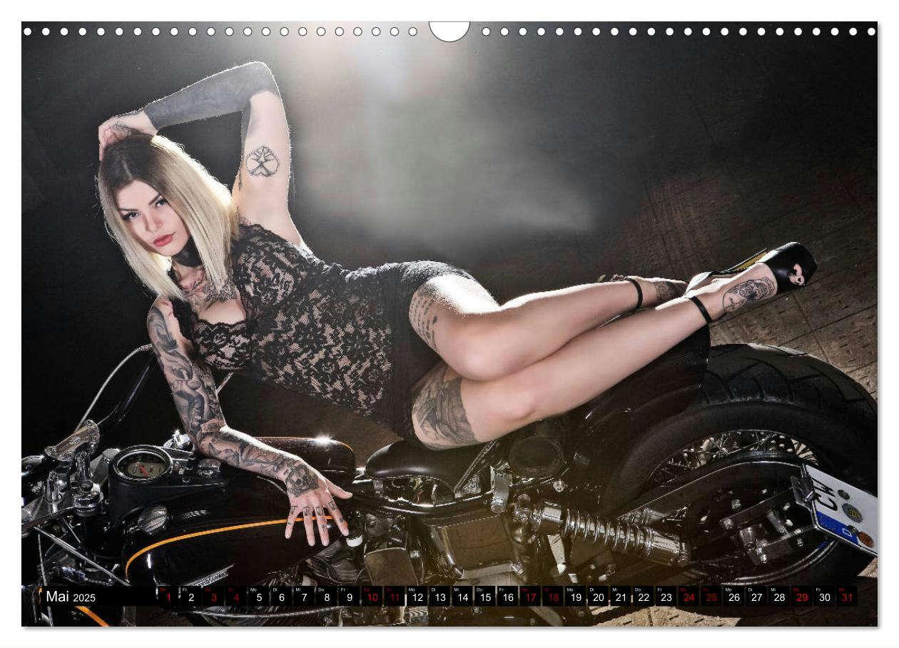 Bild: 9783435115730 | Motorräder und Sexy Girls (Wandkalender 2025 DIN A3 quer), CALVENDO...