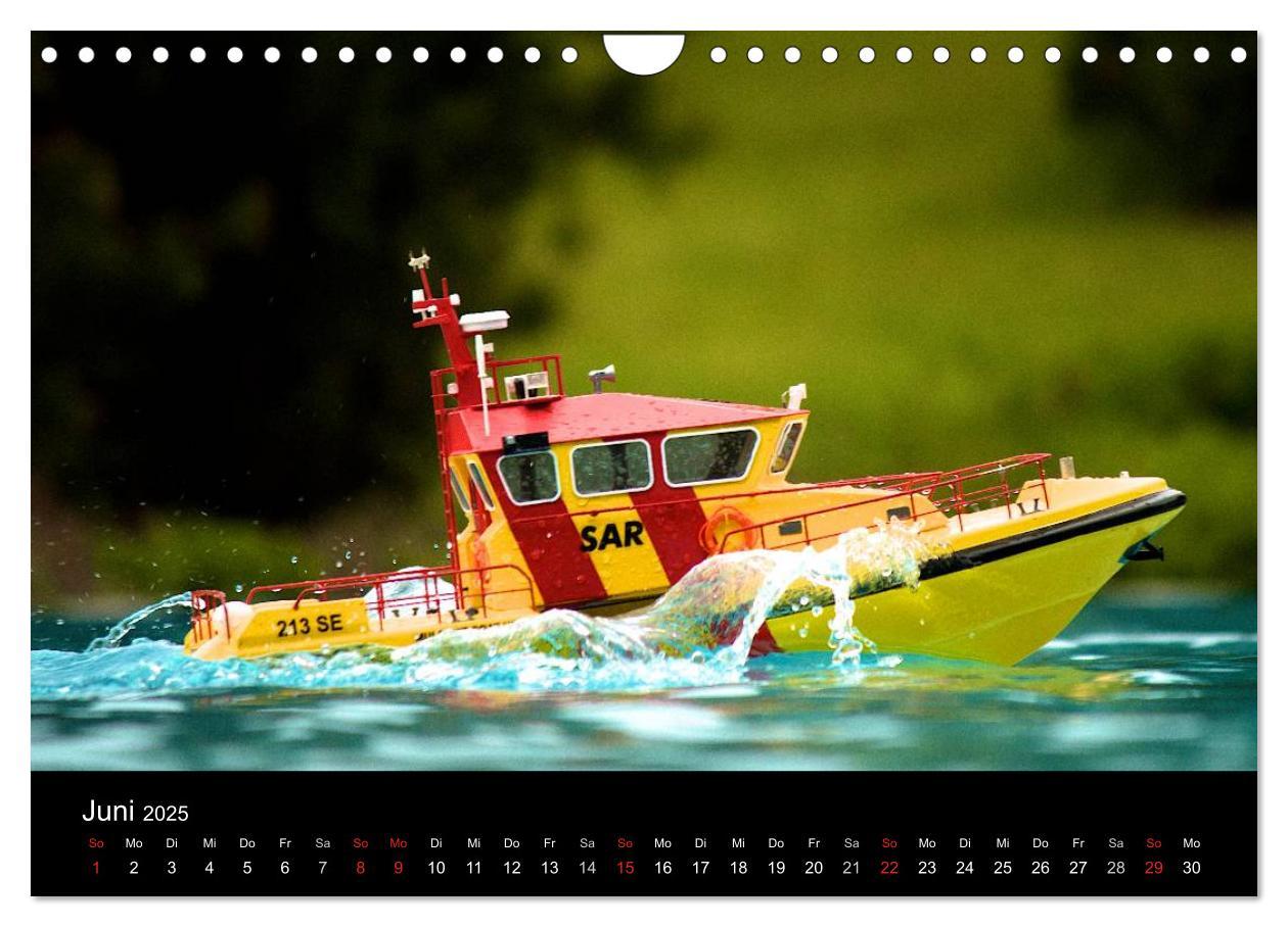 Bild: 9783435678495 | Modellboote in ihrem Element (Wandkalender 2025 DIN A4 quer),...