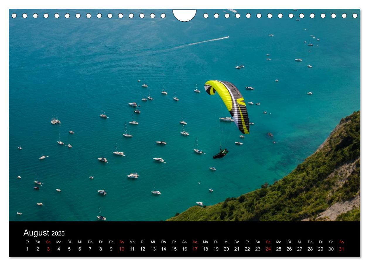 Bild: 9783435631315 | Paragliding - zwischen Himmel und Erde (Wandkalender 2025 DIN A4...