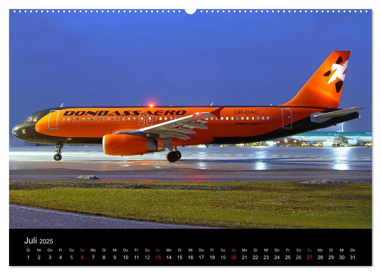 Bild: 9783435742073 | Flugzeuge bei Nacht (Wandkalender 2025 DIN A2 quer), CALVENDO...