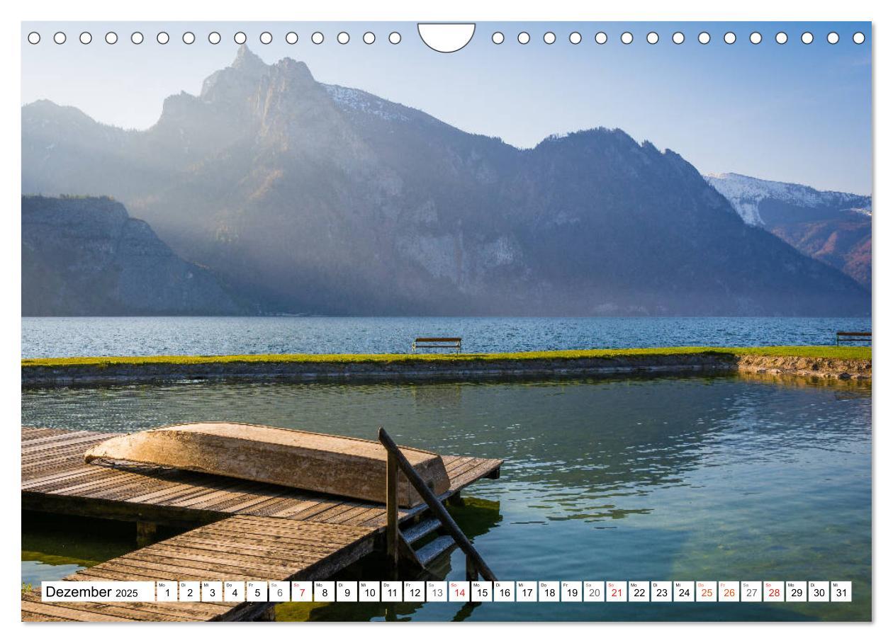 Bild: 9783435210763 | Ein Frühling am Traunsee - Verträumte Ansichten (Wandkalender 2025...