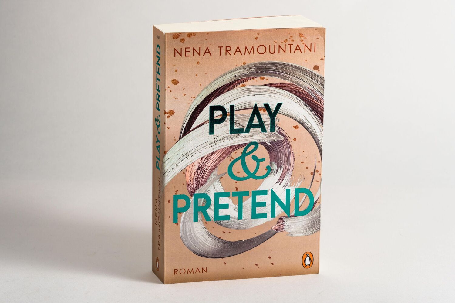 Bild: 9783328106203 | Play &amp; Pretend | Roman | Nena Tramountani | Taschenbuch | 464 S.