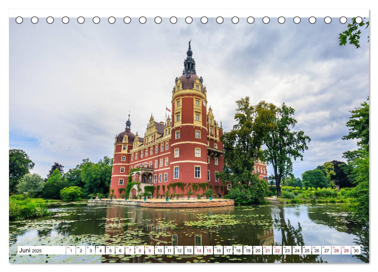 Bild: 9783435247332 | Schloss Bad Muskau (Tischkalender 2025 DIN A5 quer), CALVENDO...