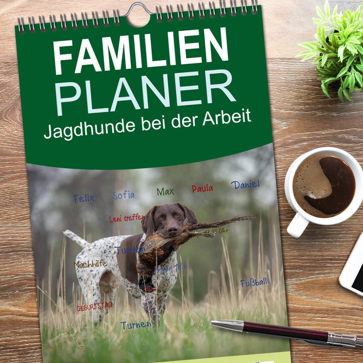 Bild: 9783457113714 | Familienplaner 2025 - Jagdhunde bei der Arbeit mit 5 Spalten...