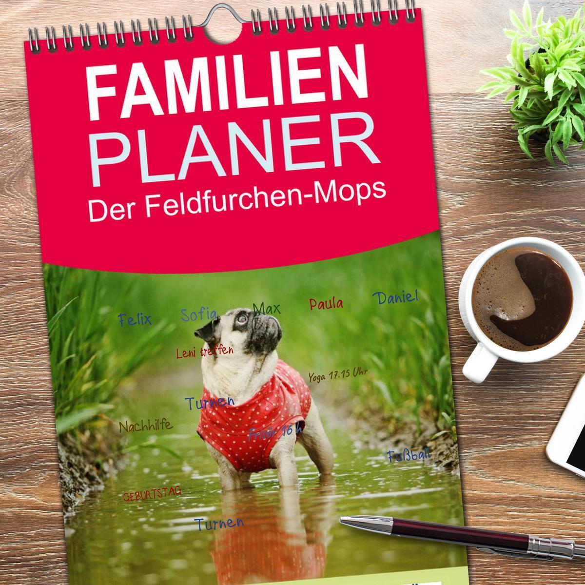 Bild: 9783457119532 | Familienplaner 2025 - Der Feldfurchen-Mops mit 5 Spalten...