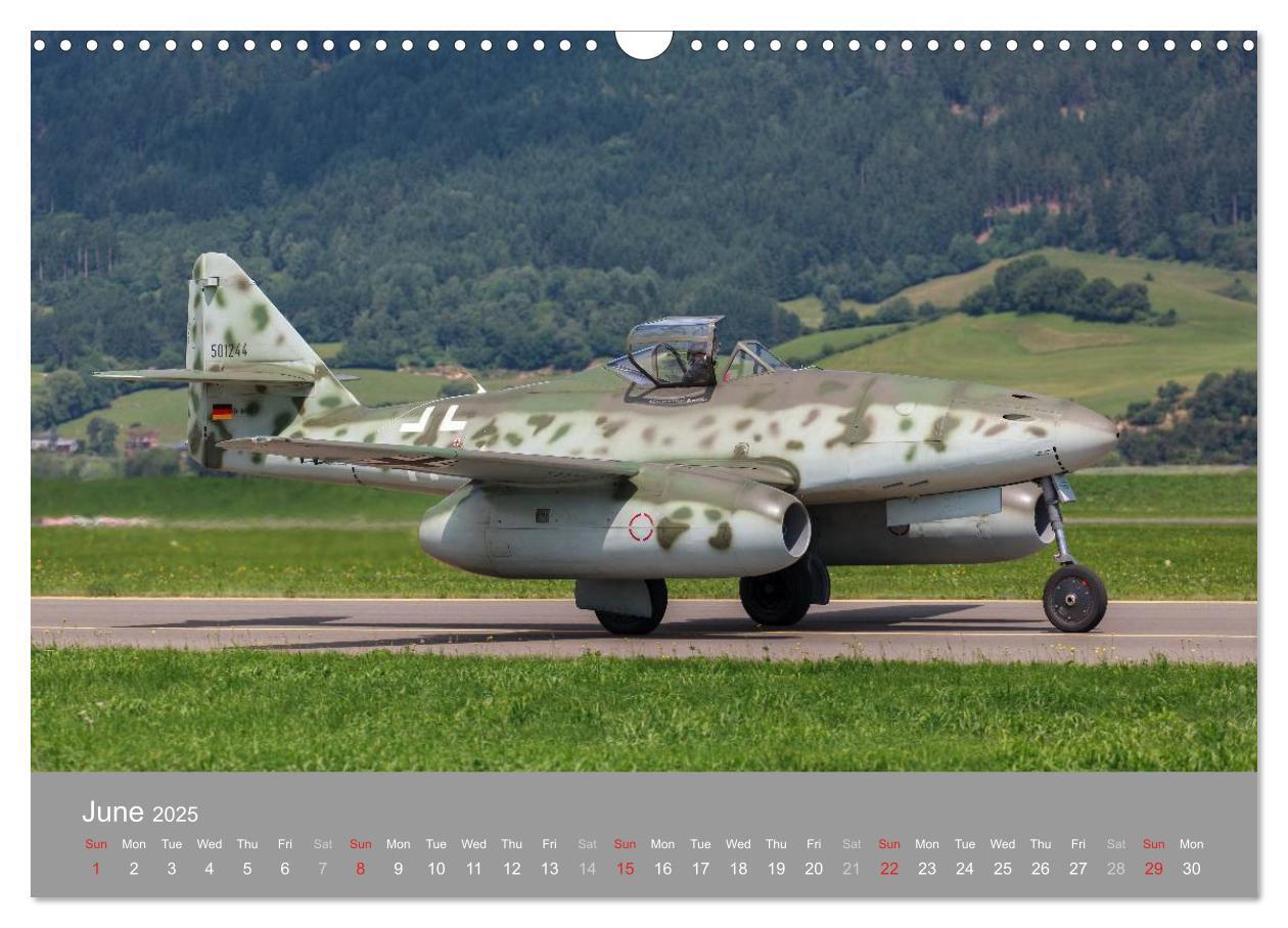 Bild: 9781325964550 | The Flying Legends (Wall Calendar 2025 DIN A3 landscape), CALVENDO...