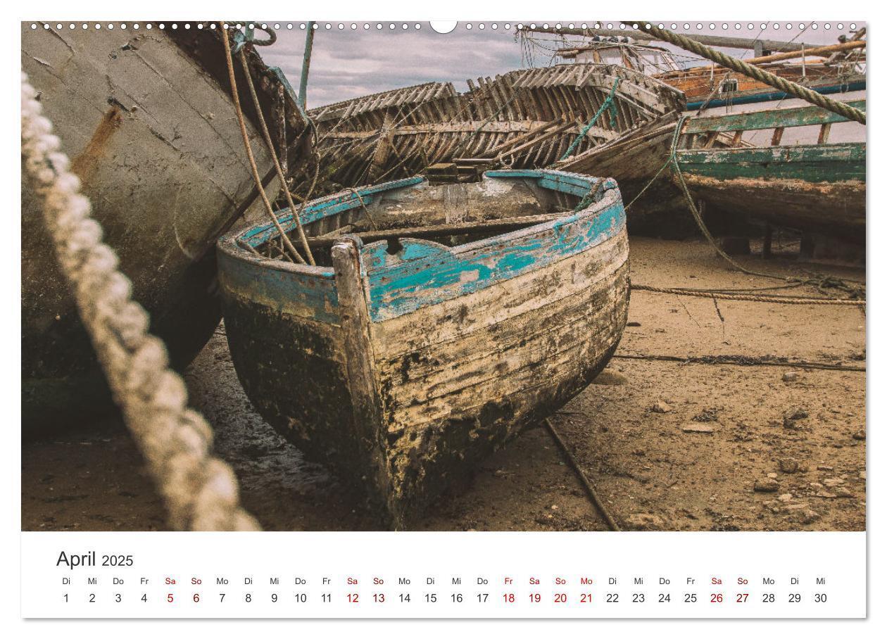 Bild: 9783383965722 | Gestrandet - Schiffswracks in der Bretagne (Wandkalender 2025 DIN...