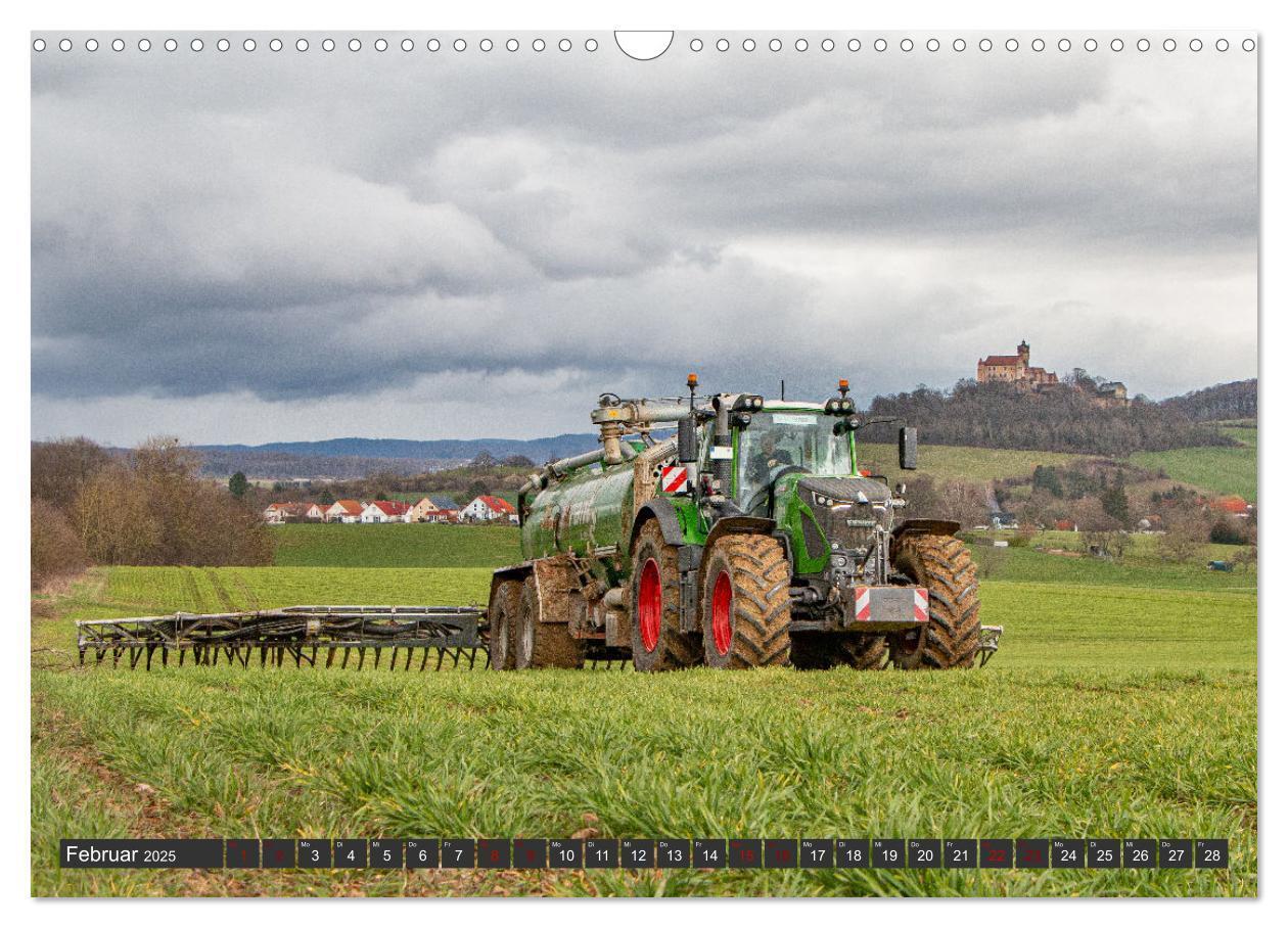 Bild: 9783383996160 | Landtechnik im Einsatz (Wandkalender 2025 DIN A3 quer), CALVENDO...