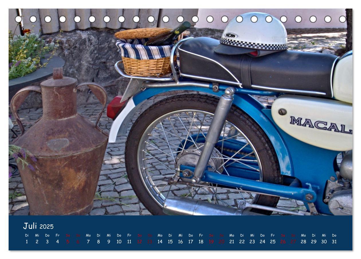 Bild: 9783435009596 | Vintage Mopeds (Tischkalender 2025 DIN A5 quer), CALVENDO...