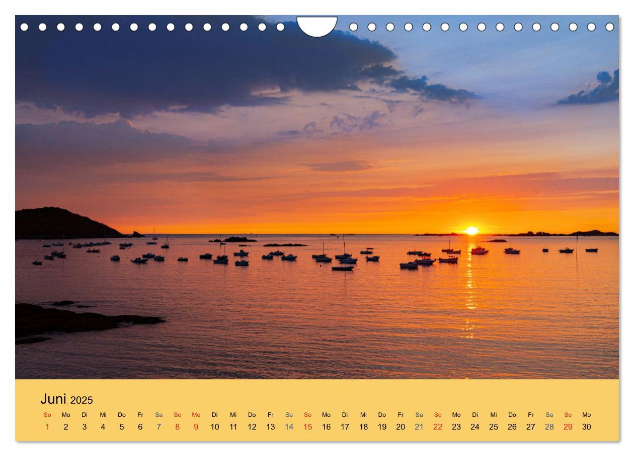 Bild: 9783435748679 | Sonnenuntergänge an der Atlantikküste (Wandkalender 2025 DIN A4...