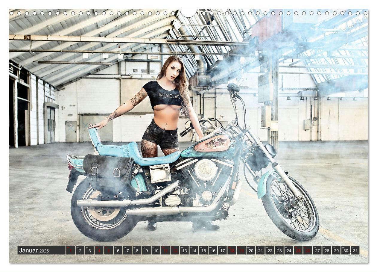 Bild: 9783457142073 | Motorräder und Sexy Girls (Wandkalender 2025 DIN A3 quer), CALVENDO...