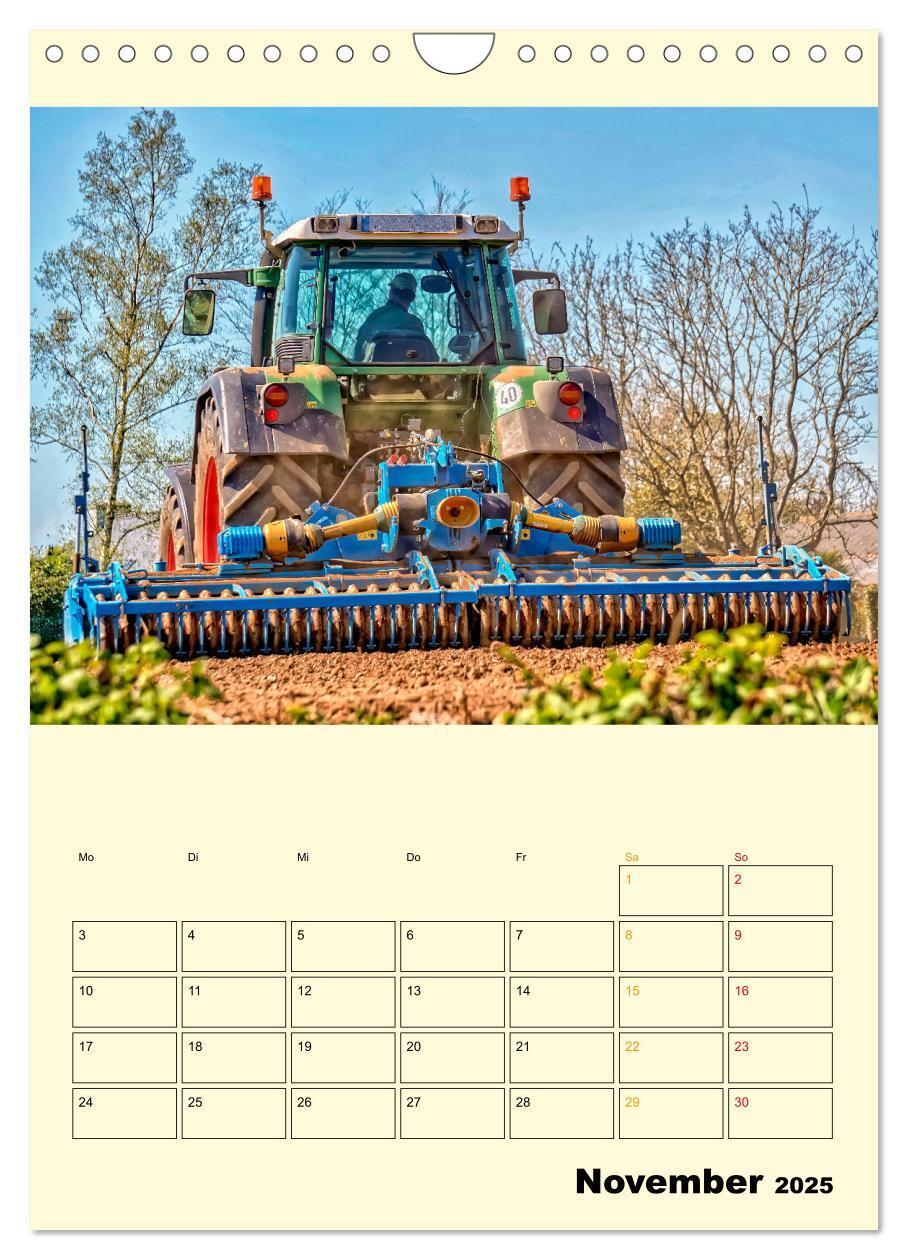 Bild: 9783435903757 | Traktor Giganten (Wandkalender 2025 DIN A4 hoch), CALVENDO...