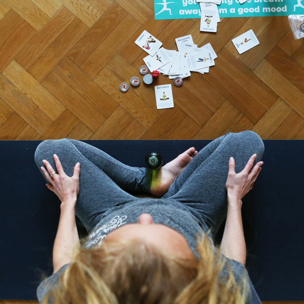 Bild: 612615106741 | Beer Yoga | Spiel | Color box | Deutsch | 2021 | Kikkerland Europe