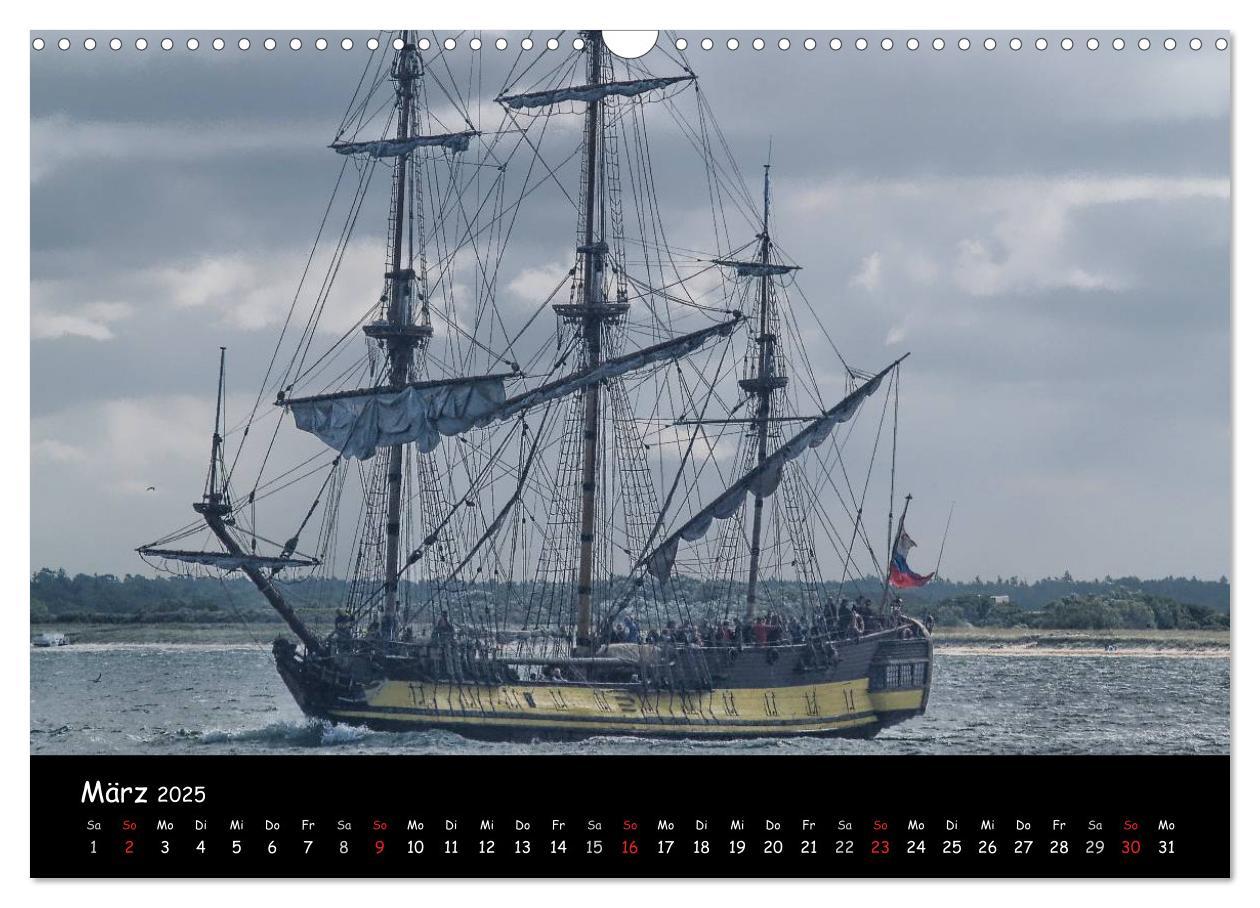 Bild: 9783435766505 | Windjammer vor Warnemünde (Wandkalender 2025 DIN A3 quer), CALVENDO...