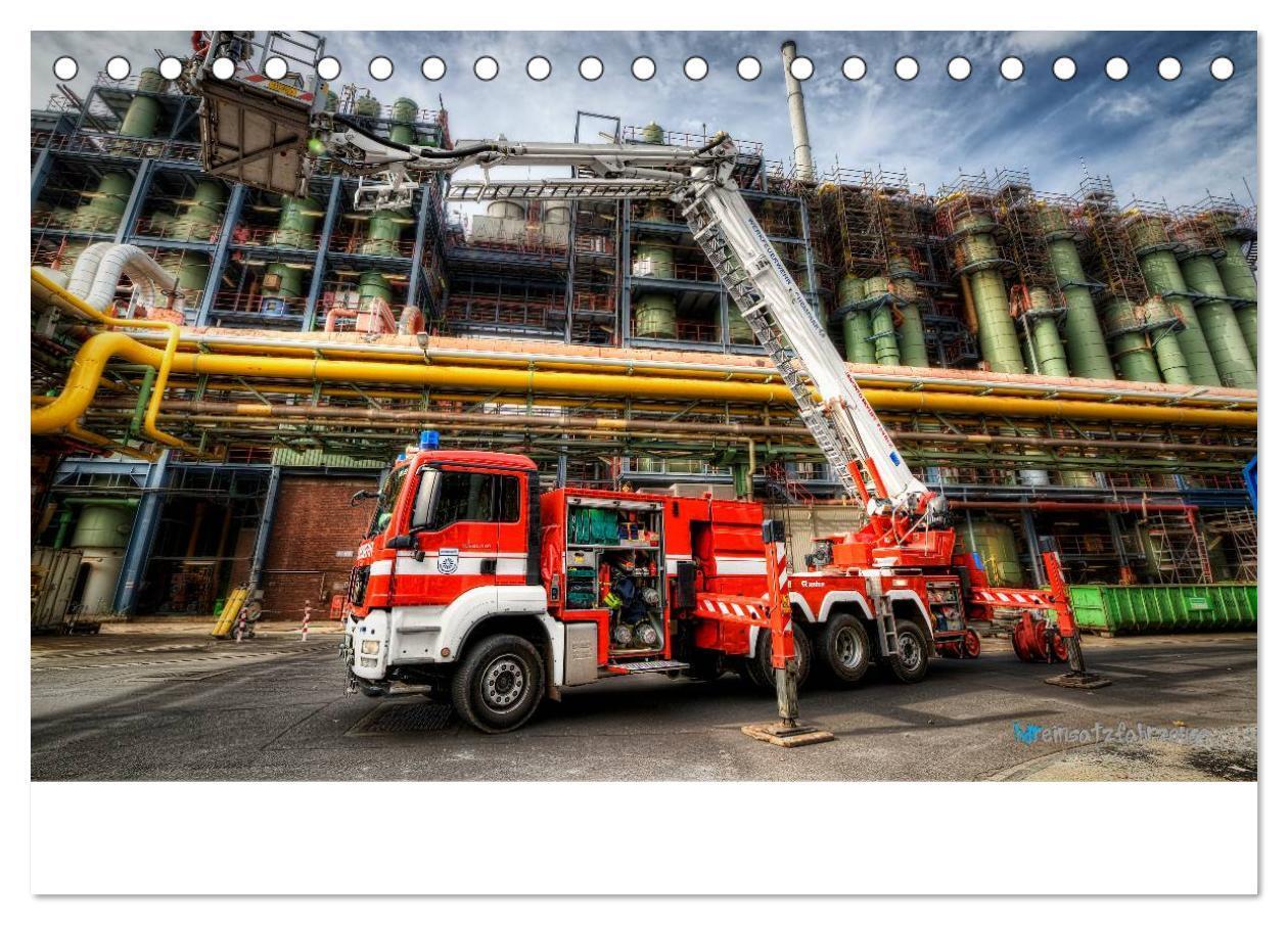 Bild: 9783435635139 | Einsatzfahrzeuge der Feuerwehr (Tischkalender 2025 DIN A5 quer),...