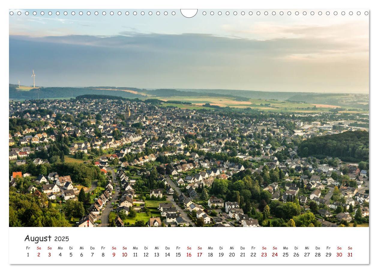 Bild: 9783435431625 | Das Sauerland bei Brilon aus der Vogelperspektive (Wandkalender...