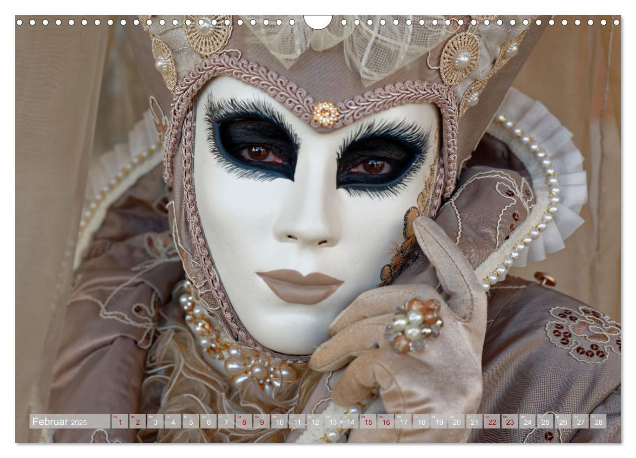 Bild: 9783383855092 | neunziggrad I photoart: venezia carnevale (Wandkalender 2025 DIN A3...