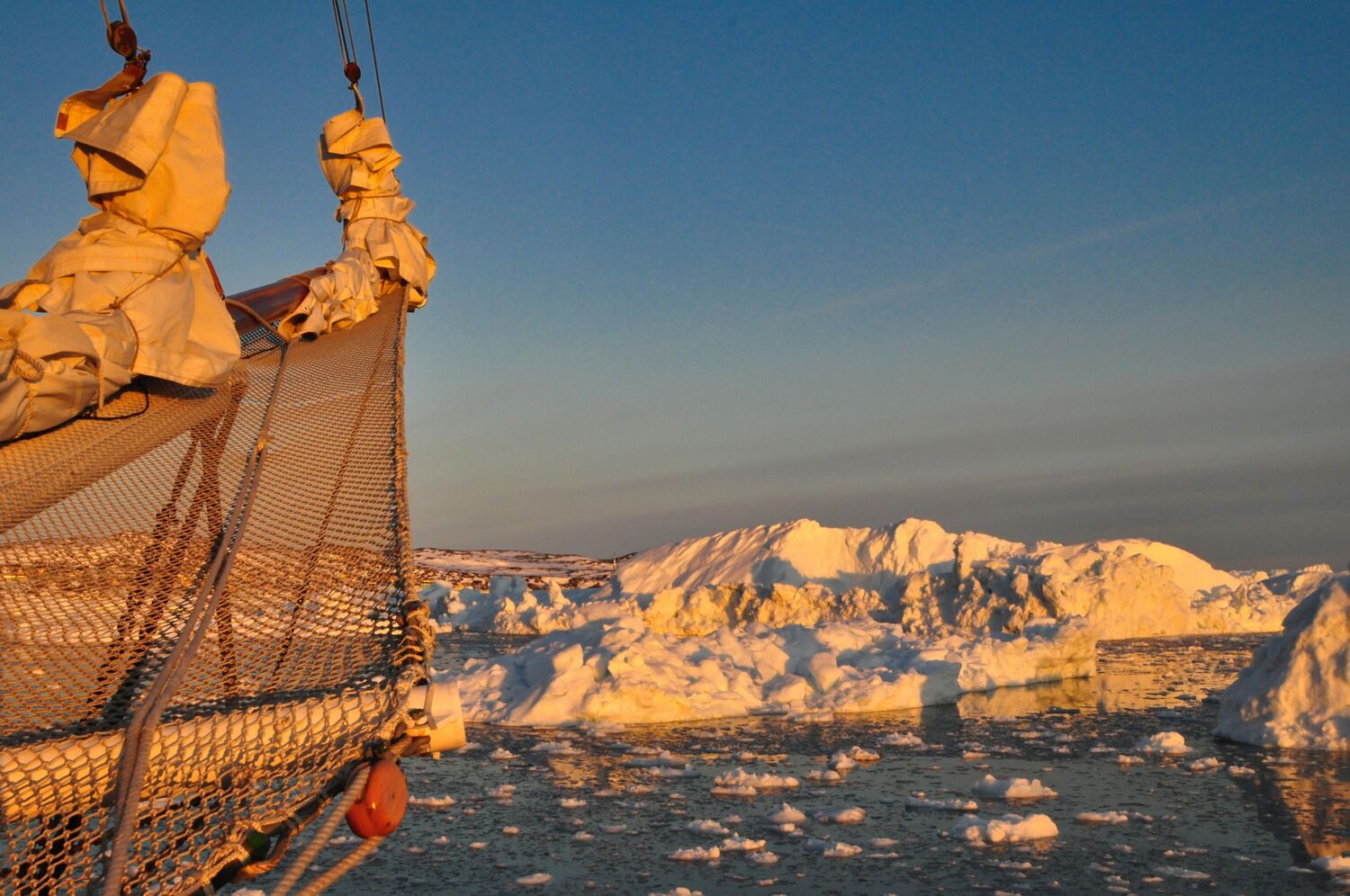 Bild: 9783982101729 | Eis in den Segeln | Antarktis Grönland Spitzbergen | Nioclás Seeliger