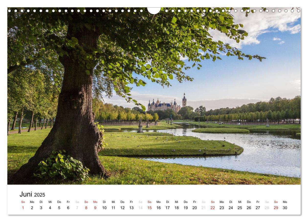 Bild: 9783435655472 | Schweriner Märchenschloss (Wandkalender 2025 DIN A3 quer), CALVENDO...