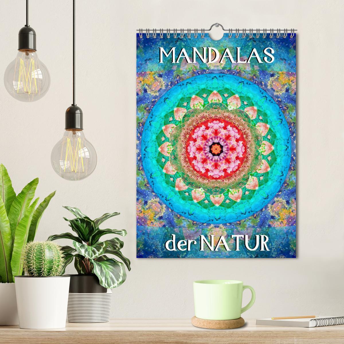 Bild: 9783457043004 | MANDALAS der Natur (Wandkalender 2025 DIN A4 hoch), CALVENDO...