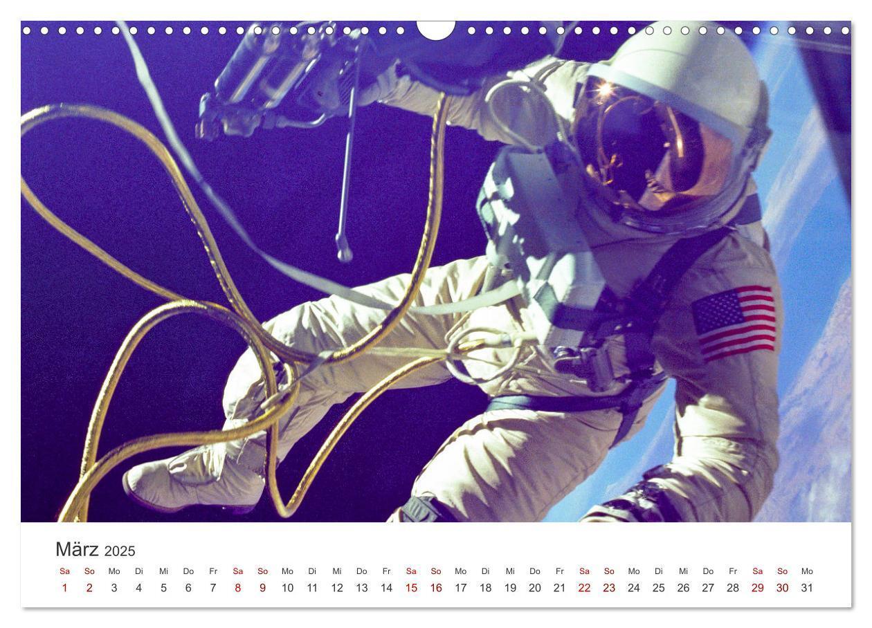 Bild: 9783457181737 | Astronauten - Menschen im Weltall (Wandkalender 2025 DIN A3 quer),...