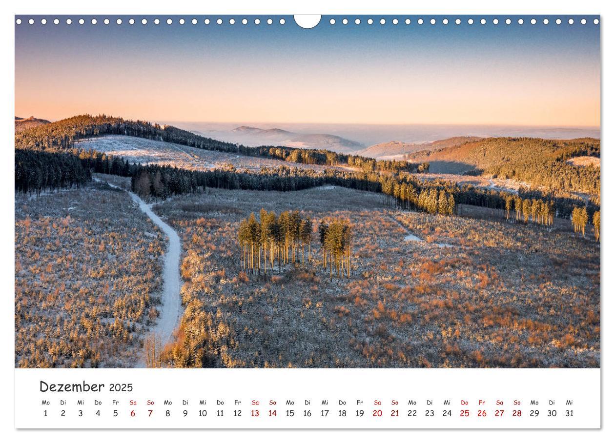 Bild: 9783435431625 | Das Sauerland bei Brilon aus der Vogelperspektive (Wandkalender...