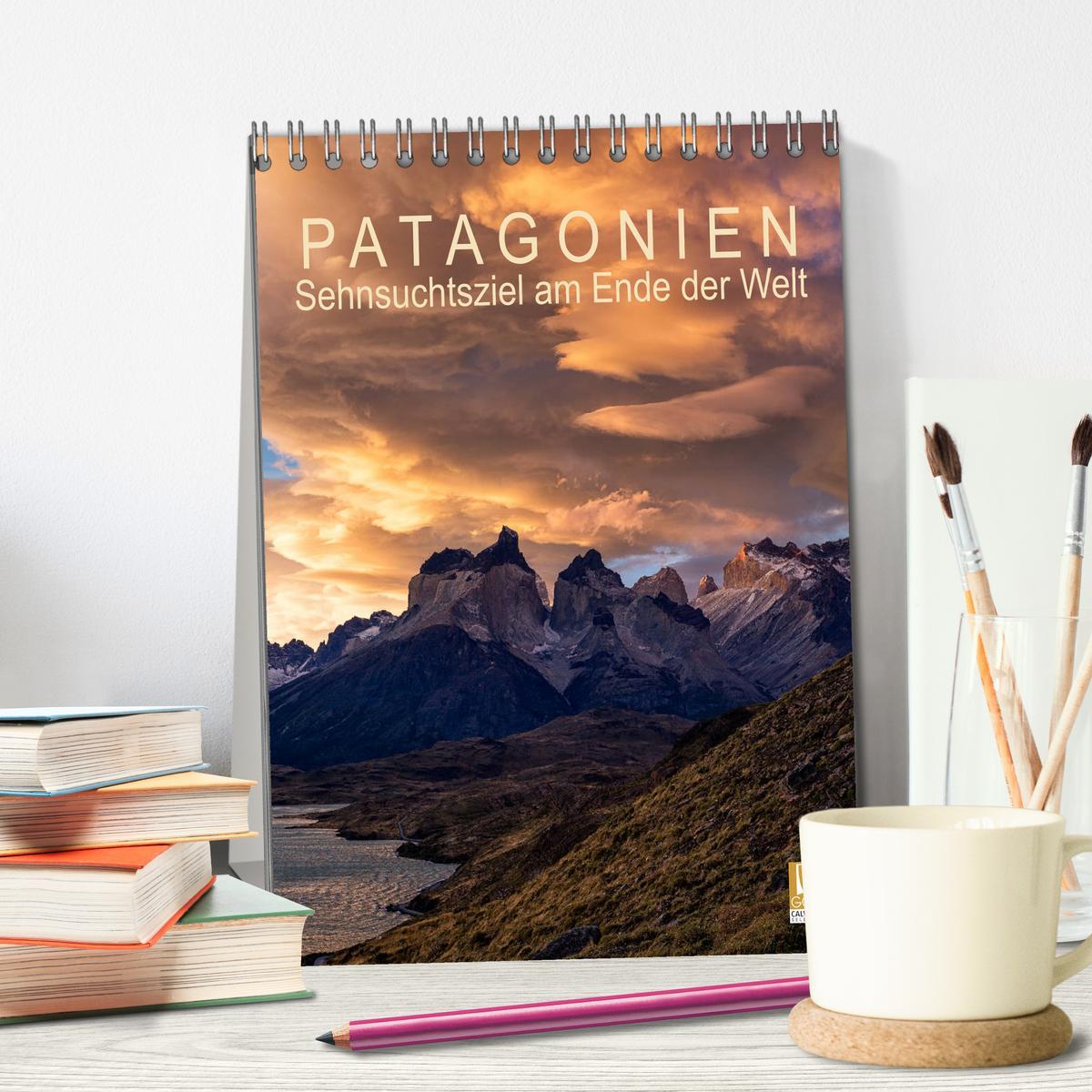 Bild: 9783435995882 | Patagonien: Sehnsuchtsziel am Ende der Welt (Tischkalender 2025 DIN...