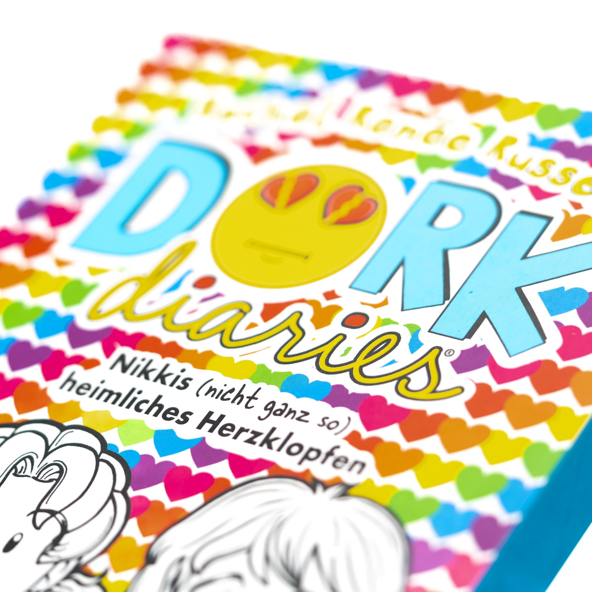 Bild: 9783505153020 | DORK Diaries, Band 12: Nikkis (nicht ganz so) heimliches Herzklopfen